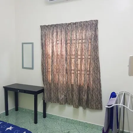 Homestay Che Wan Kuantan Luaran gambar
